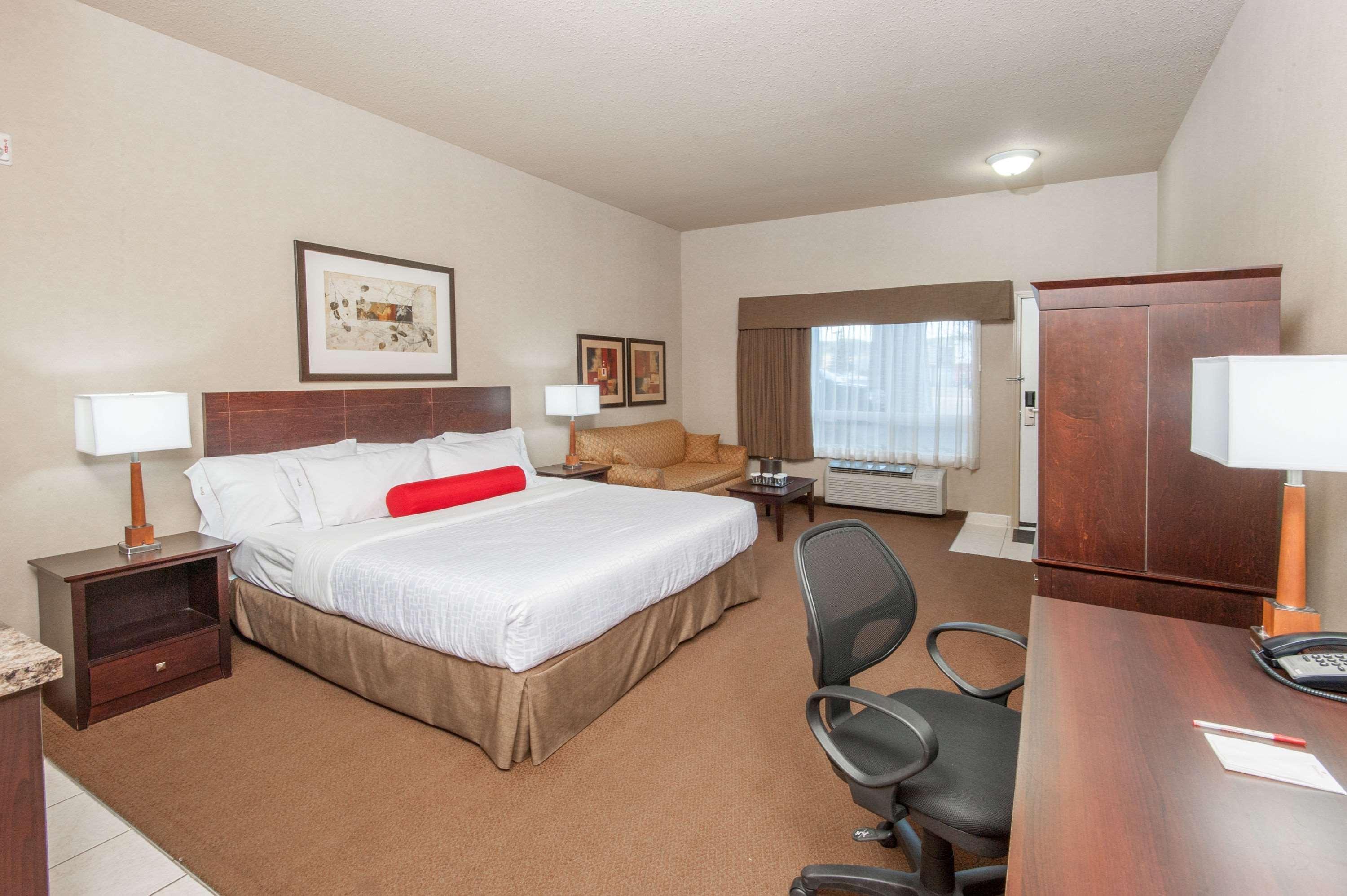 Ramada By Wyndham Drumheller Hotel & Suites Extérieur photo