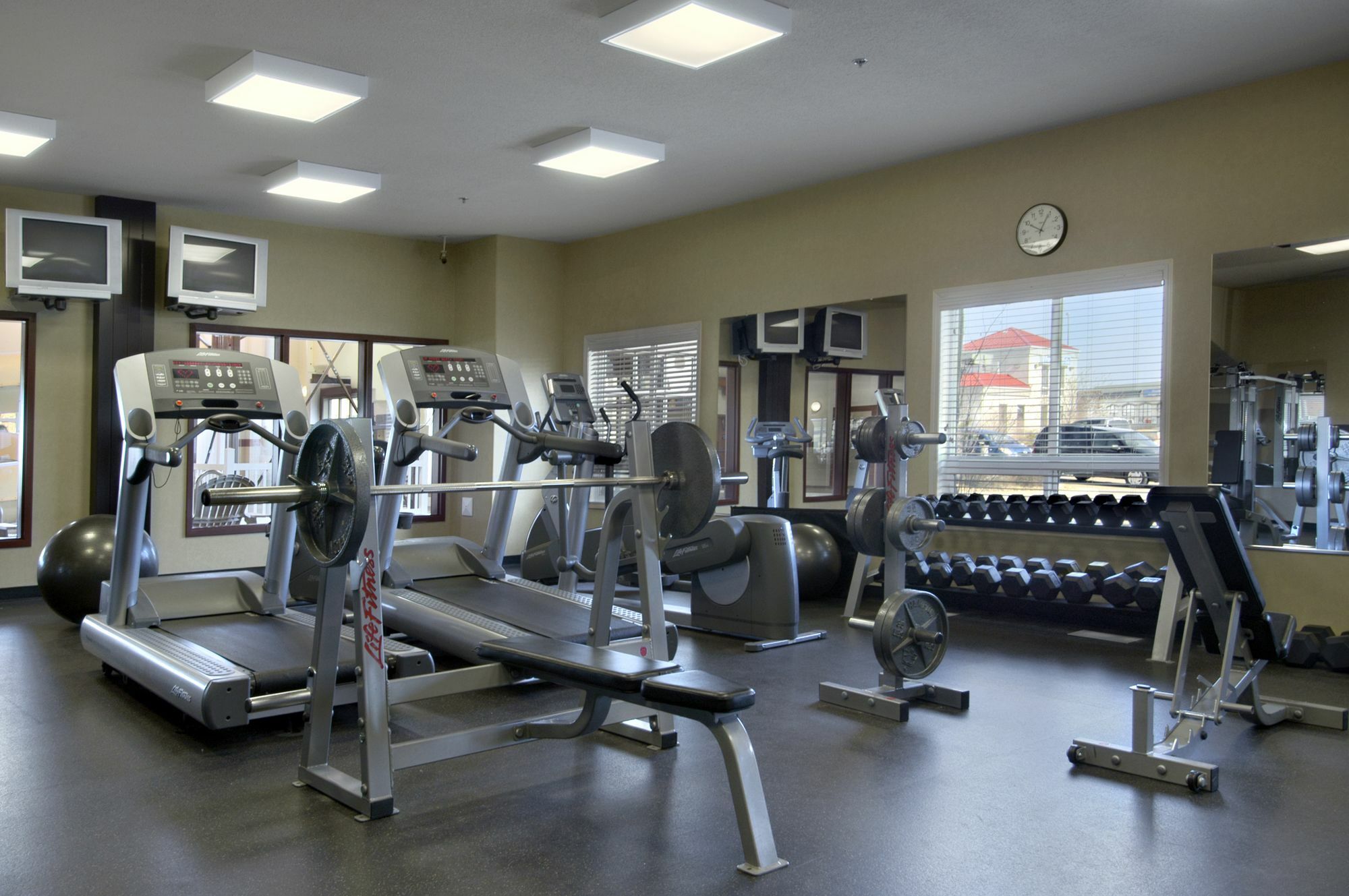 Ramada By Wyndham Drumheller Hotel & Suites Extérieur photo